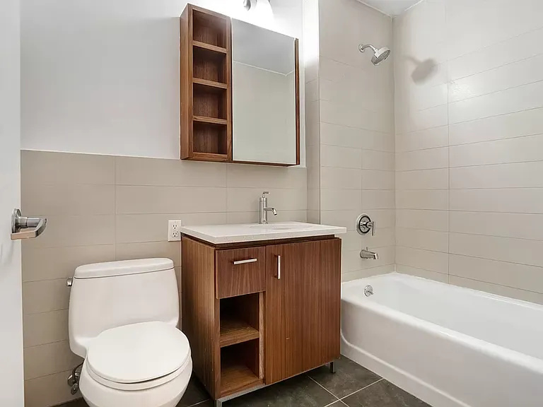 12-26 30th Ave #2J — Photo 5
