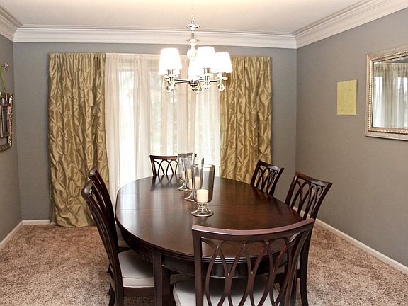 2nd image of 7137 Regents Park Blvd