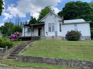 203 E High St, Terra Alta, WV 26764