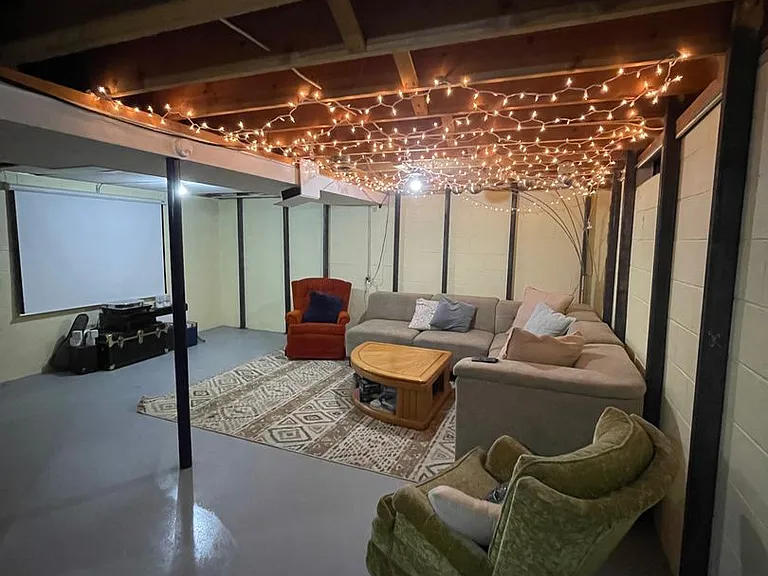 2409 N Eugene St — Photo 12