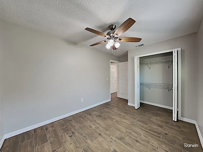 219 Ashbourne Dr — Photo 11