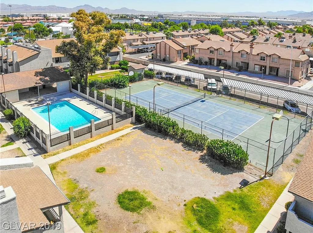 1 bed, 1.5 bath, 862 sqft, $1,100 — Photo 4