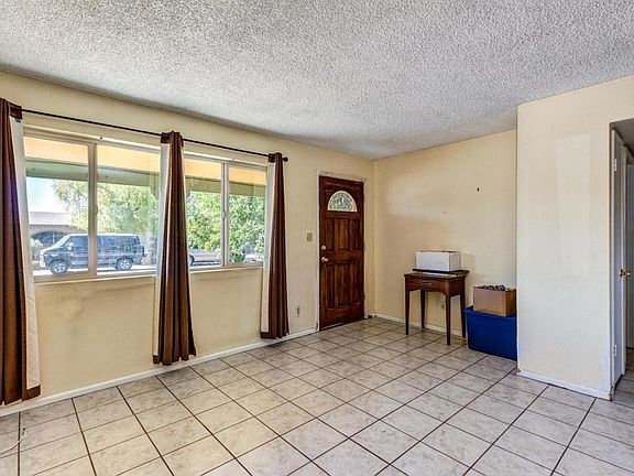 4th image of 5508 W La Reata Ave