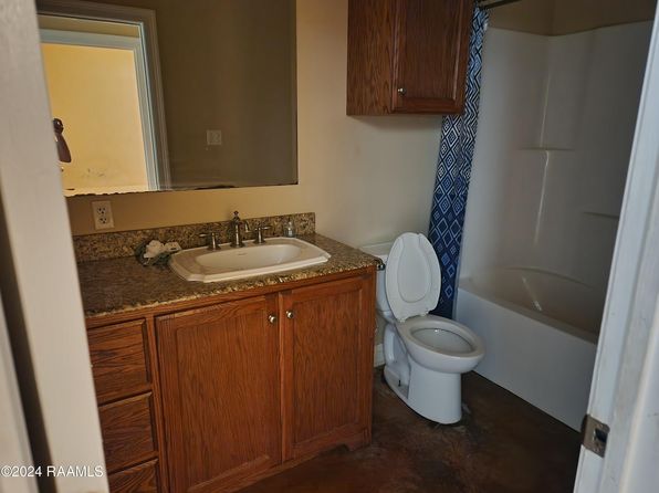 721 Gazette Rd, Scott, LA 70583