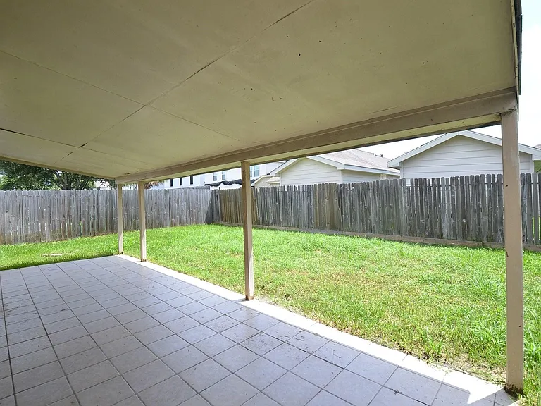 4510 Regal Dr — Photo 25