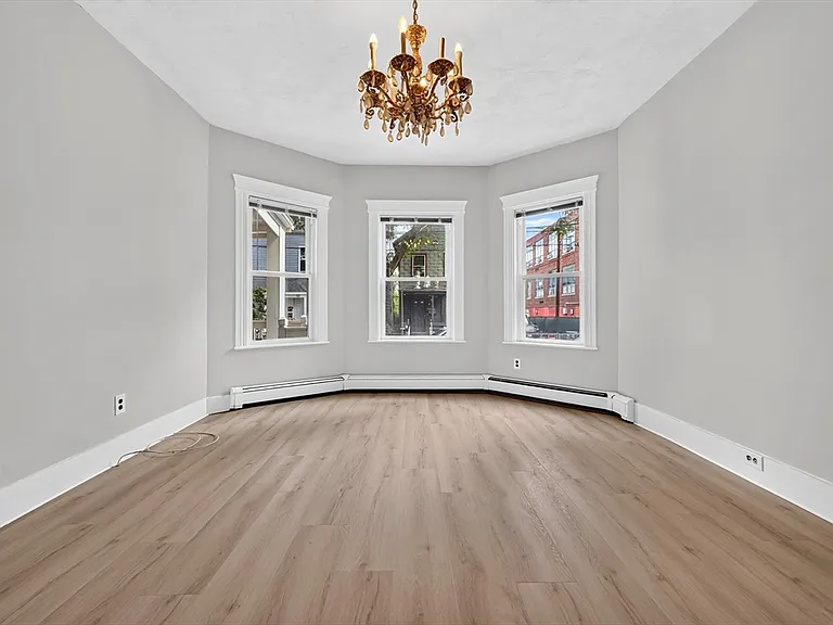 18 Otis St #1 — Photo 5