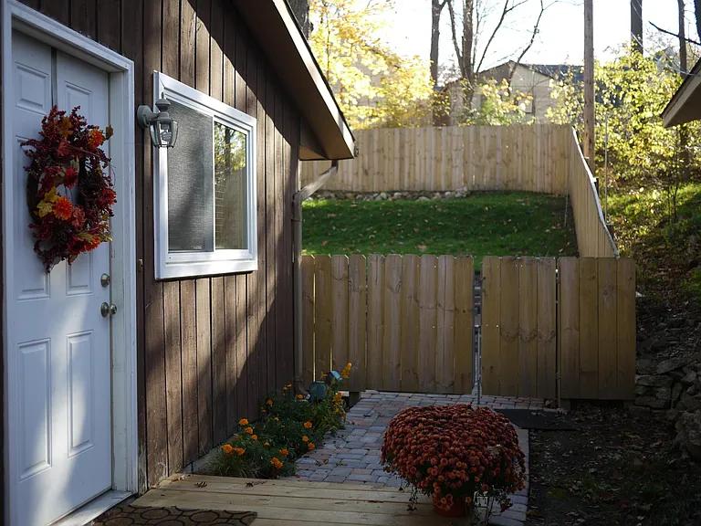 122 Glendale Dr — Photo 9