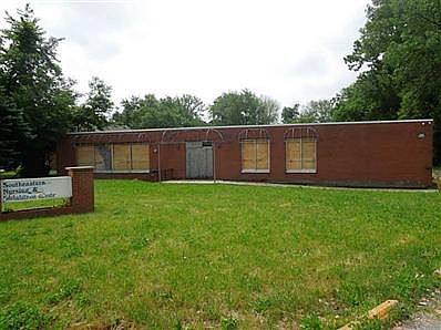 2nd image of 4743 Southeastern Ave