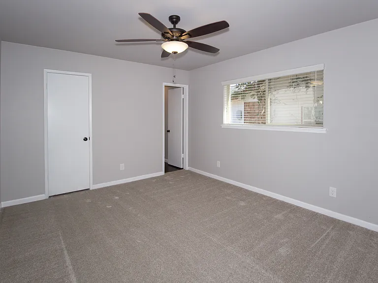 2813 Ripplewood Dr — Photo 16