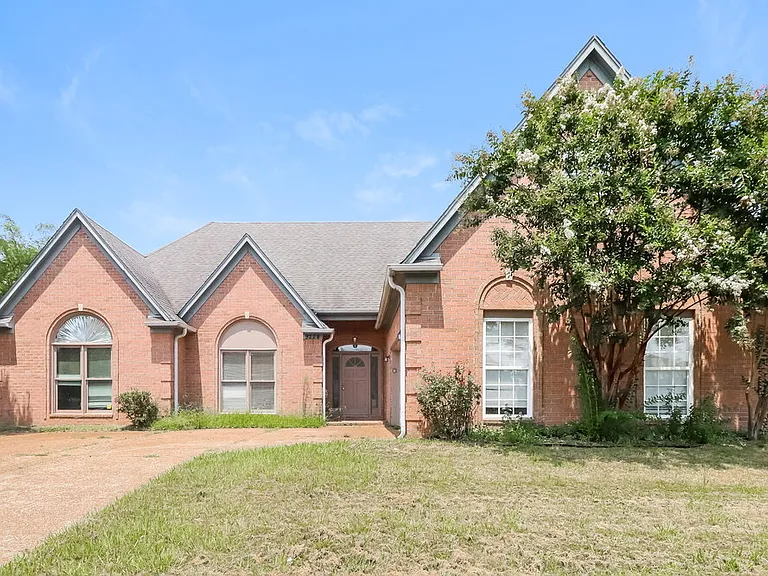 9224 Chimneyrock Blvd — Photo 1