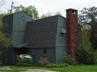 17295 Old State Rd, Middlefield, OH 44062