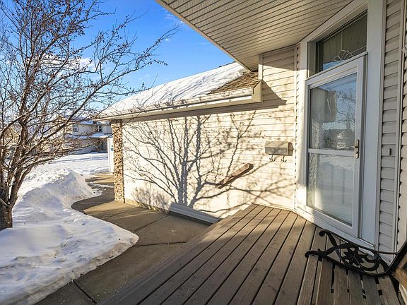 2nd image of 165 Ridgebrook Rd