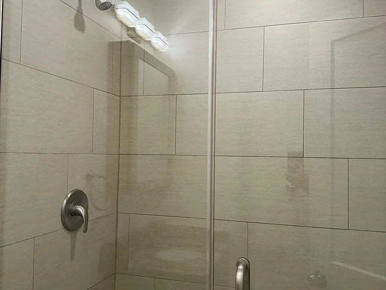 BOSTON COMFORT SUITES — Photo 23