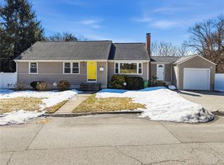 420 Auburn St, Cranston, RI 02910