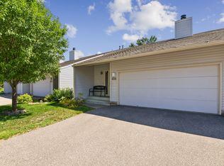 940 Monterey Ct S, Shoreview, MN 55126