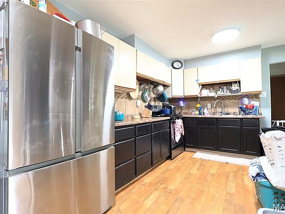 5th image of 1370 Harkee Dr