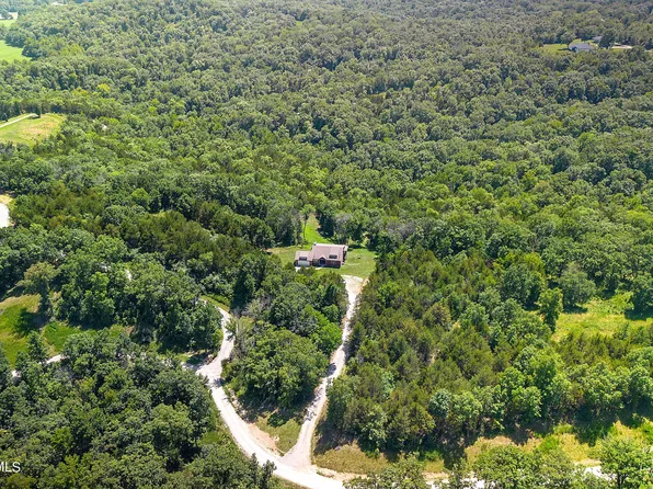 1370 E Cedar Tree Ln, Hartsburg, MO 65039