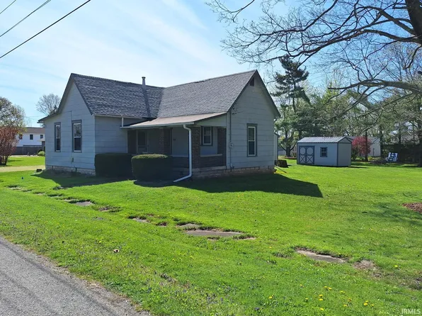 104 E Grant St, La Fontaine, IN 46940