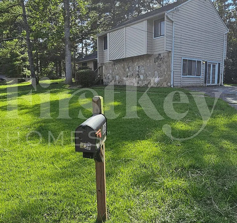 3351 Laughing Brook Ct