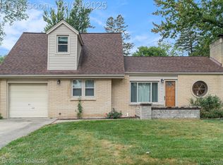 23111 Albion Ave, Farmington Hills, MI