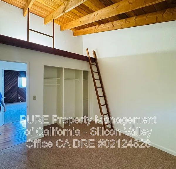 2325 7th Ave — Photo 2