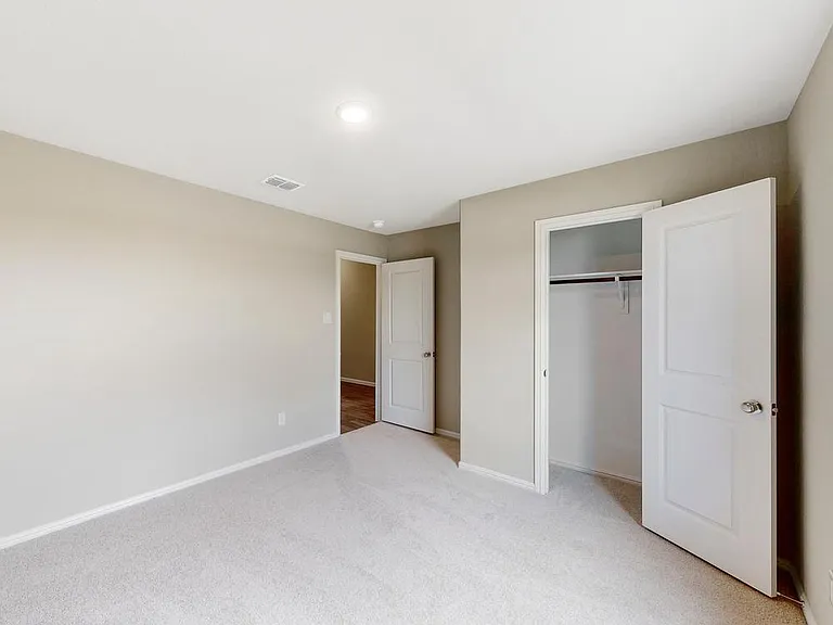 404 Bronze Forest Dr — Photo 11