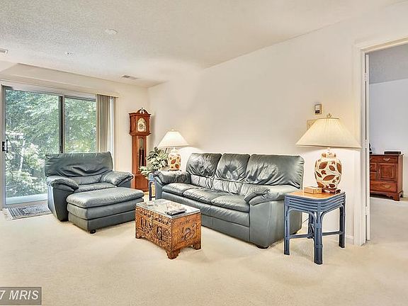 4th image of 15315 Diamond Cove Ter #27