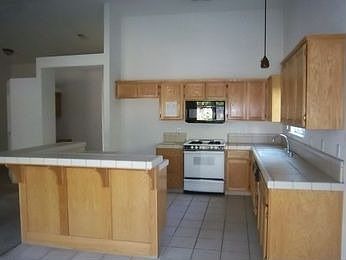 5th image of 1628 E Ferguson Ave