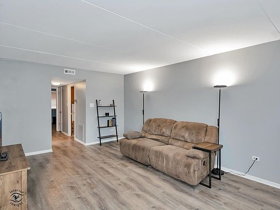 5th image of 8124 W 169th St #1W
