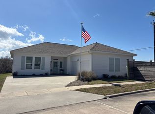 101 Boardwalk Ave, Rockport, TX 78382