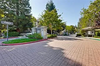 1911 Magdalena Cir #80 — Photo 16