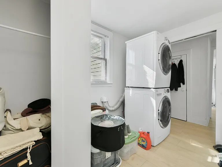 23 Tafts Ave #3 — Photo 7