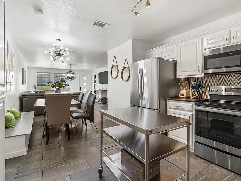 3606 Kayewood Dr #1 — Photo 3