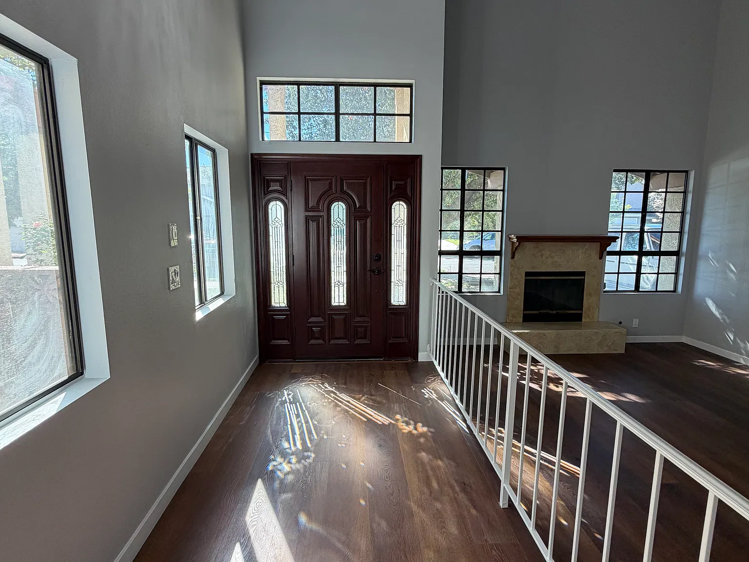 5 bed, 6098 sqft, $5,100 — Photo 3