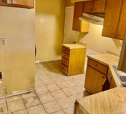 3rd image of 304 Janda Dr