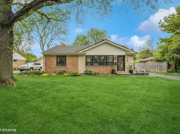 523 E Colfax St, Palatine, IL 60074