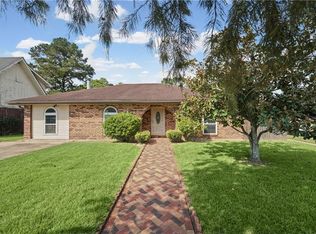 5301 Alpaca Dr, Marrero, LA 70072