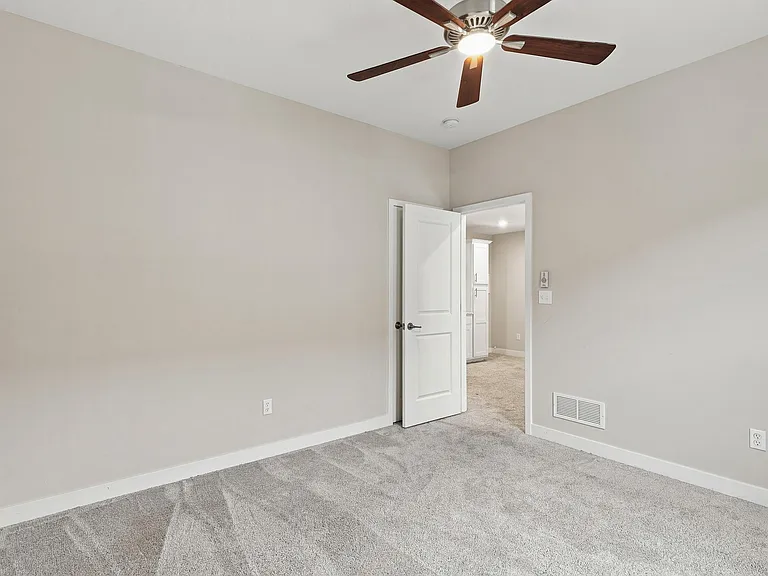 4000 W Worley St #2 — Photo 27