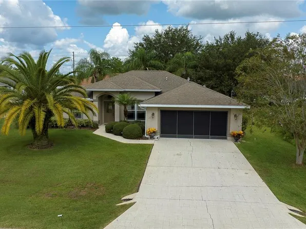 20 Firethorn Ln, Palm Coast, FL 32137