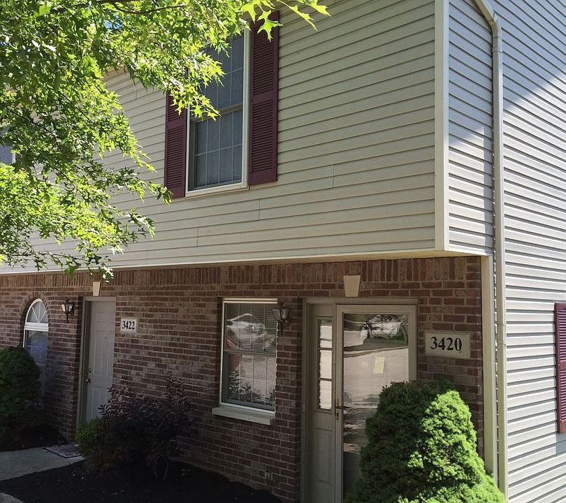 1st image of 3420 S Oaklawn Cir