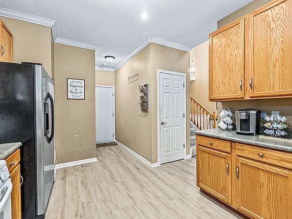 4th image of 2233 Stoughton Dr #2233