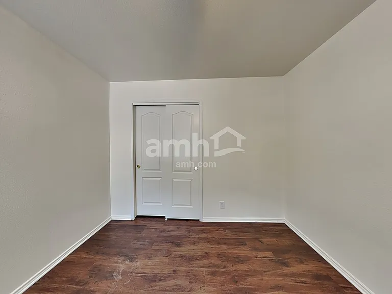 6702 Sandy Point Dr — Photo 17
