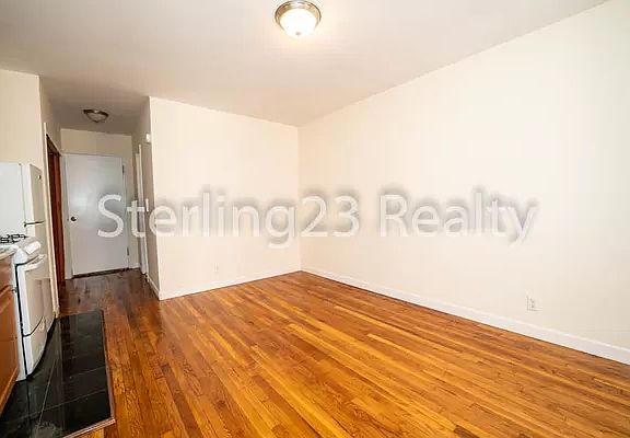 4th image of 4318 44th St APT 2