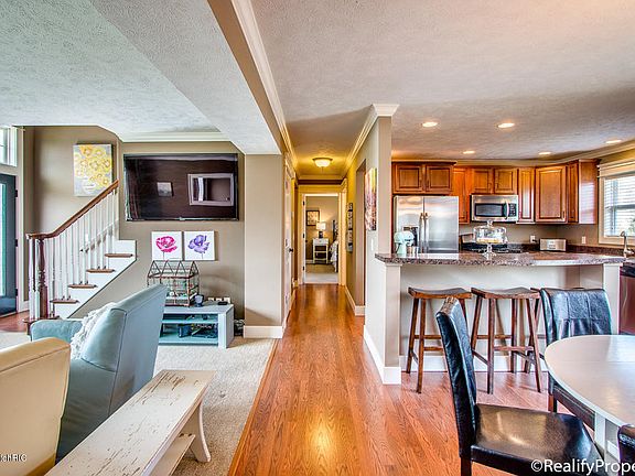 5th image of 5728 Beyhill Dr NE