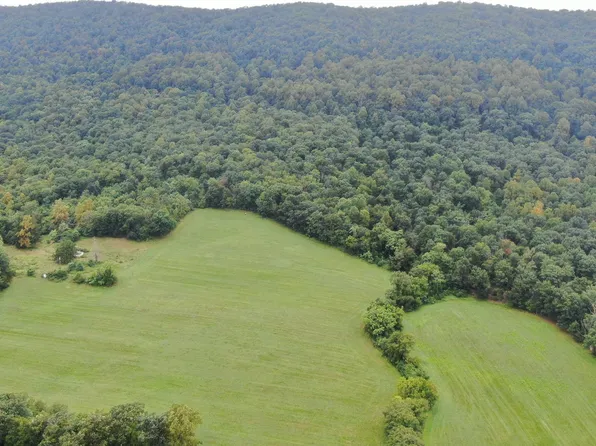 1709 Apple Way, Saint Thomas, PA 17252