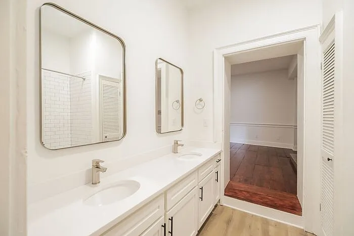 367 King St #A — Photo 11