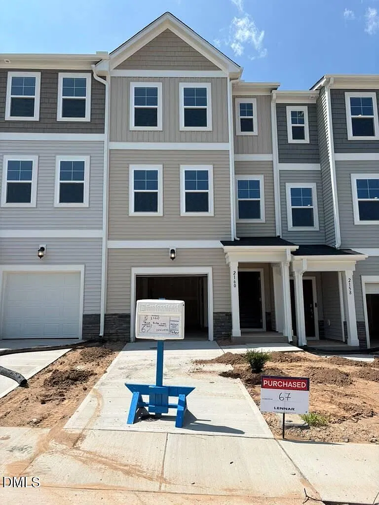 3 bed, 3.5 bath, $2,195 — Photo 4