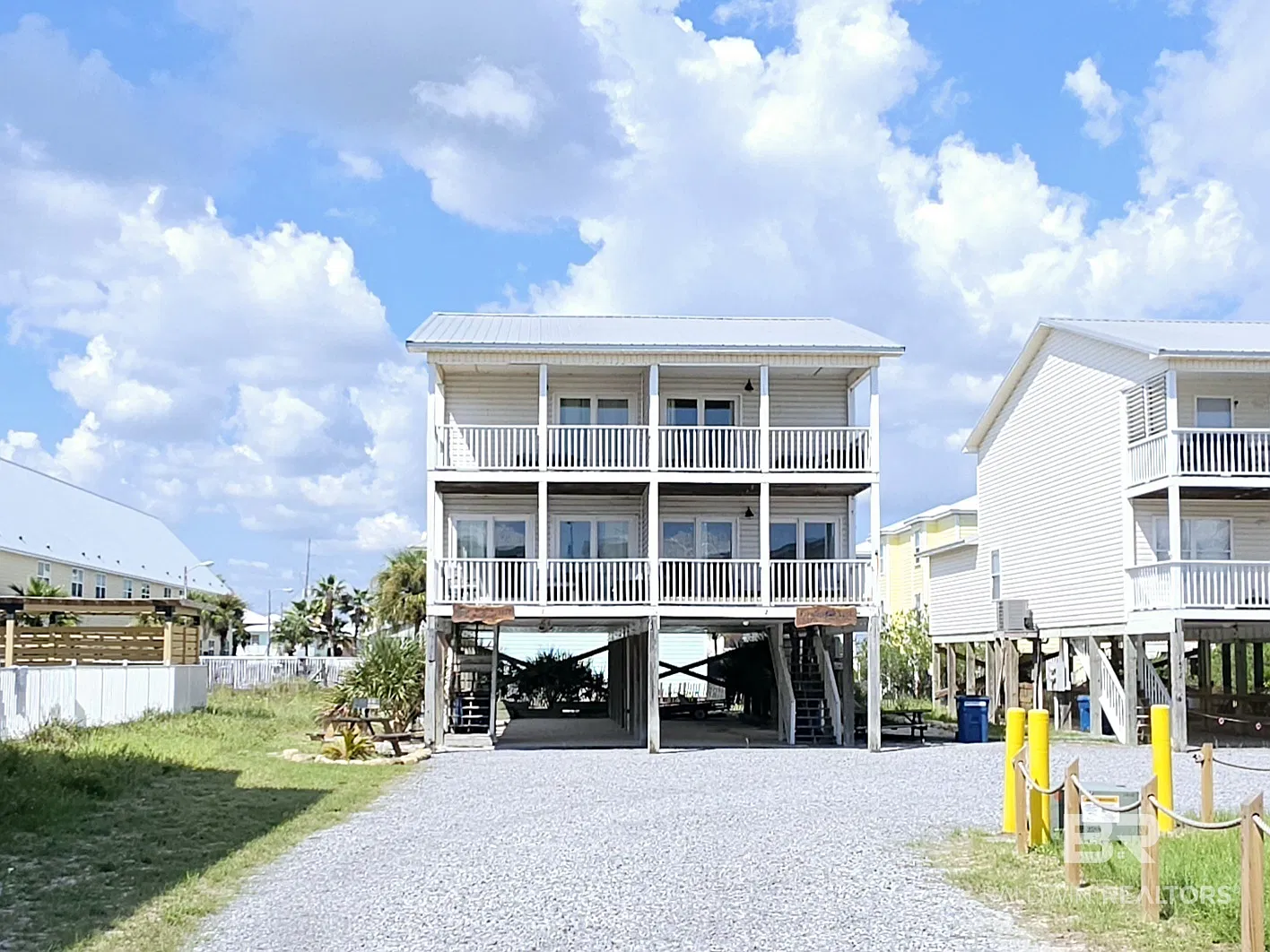 1474 W Beach Blvd — Photo 1