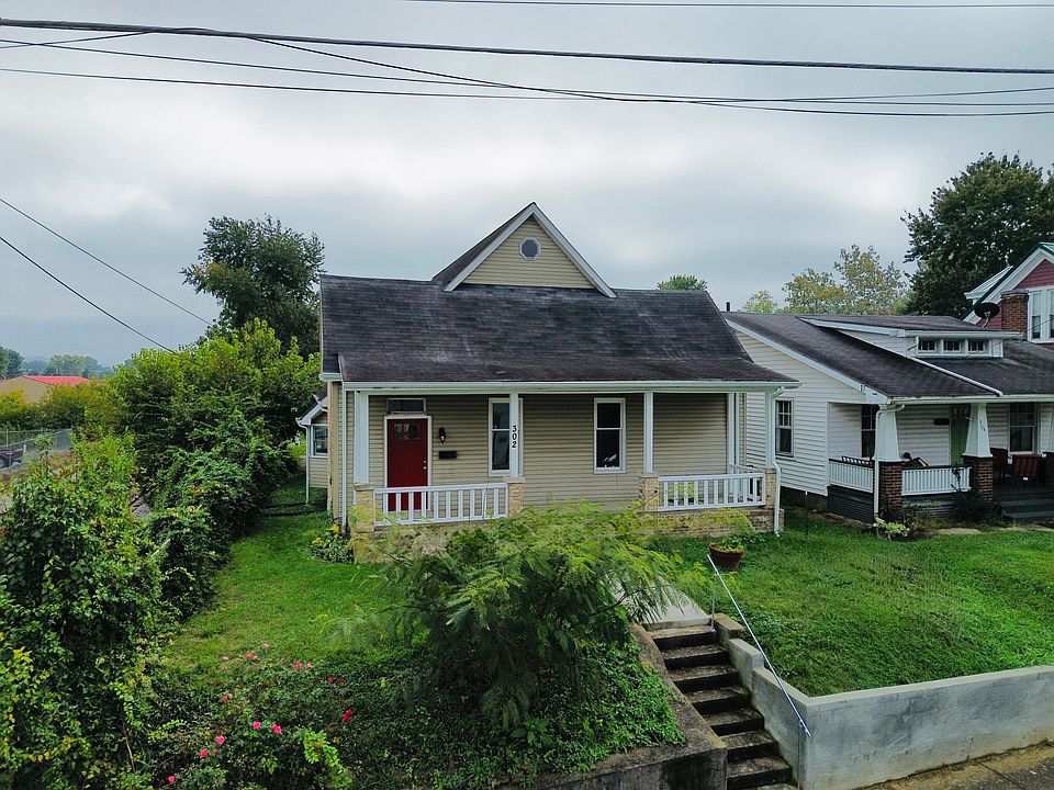 1st image of 302 Commerce St