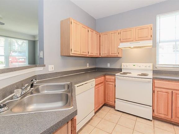 3rd image of 3391 Parkchester Square Blvd APT 104